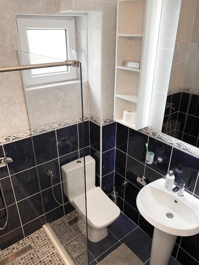 Laurel Apartments バール エクステリア 写真