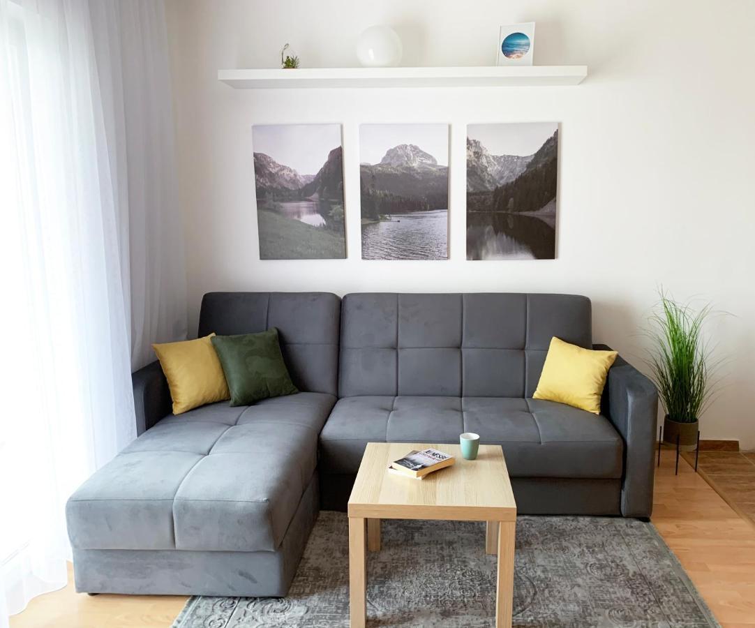 Laurel Apartments バール エクステリア 写真