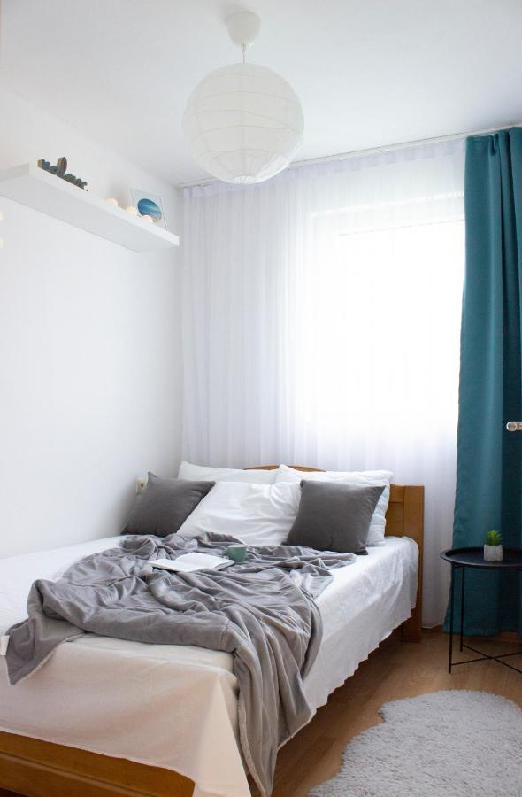 Laurel Apartments バール エクステリア 写真