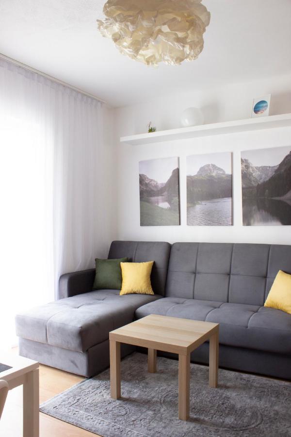Laurel Apartments バール エクステリア 写真