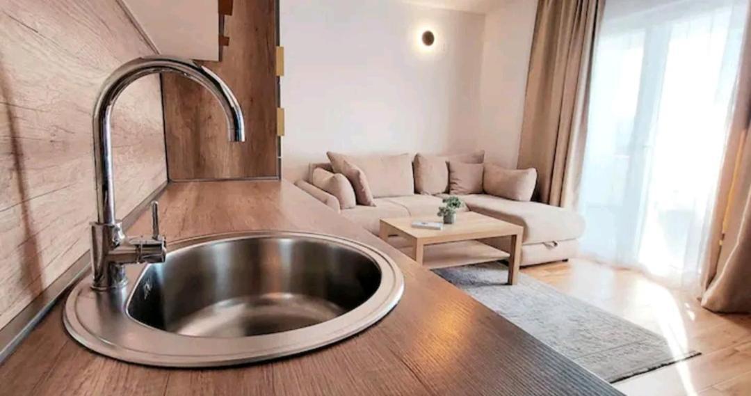Laurel Apartments バール 部屋 写真